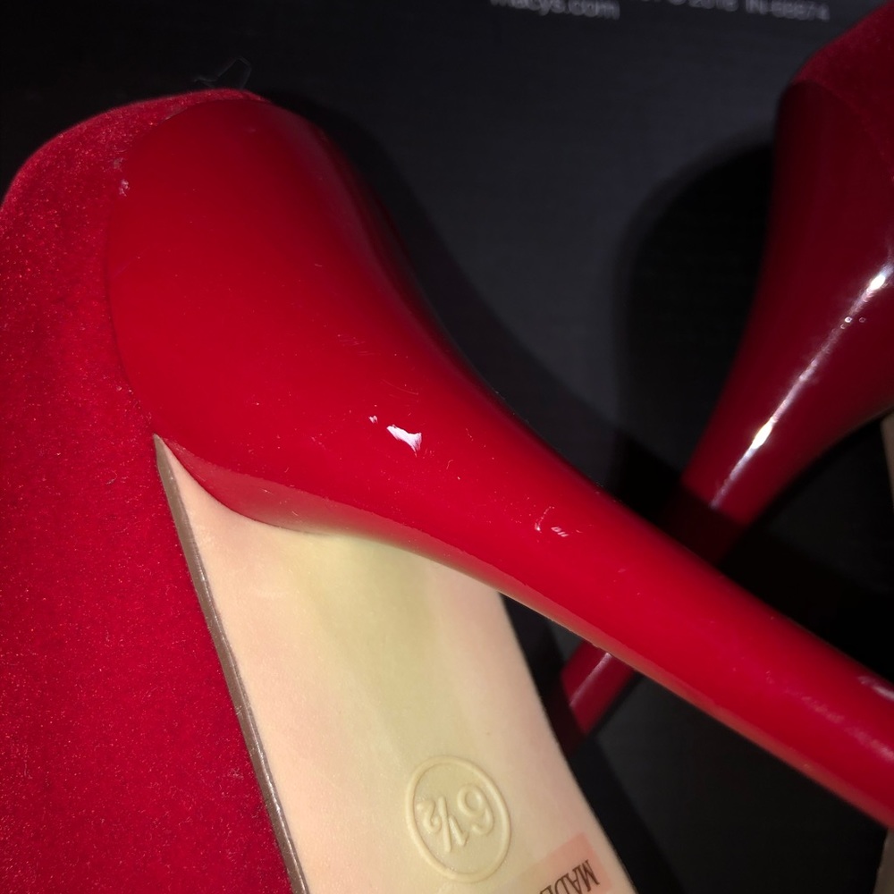 Red Heels 👠 - Picture 4 of 6